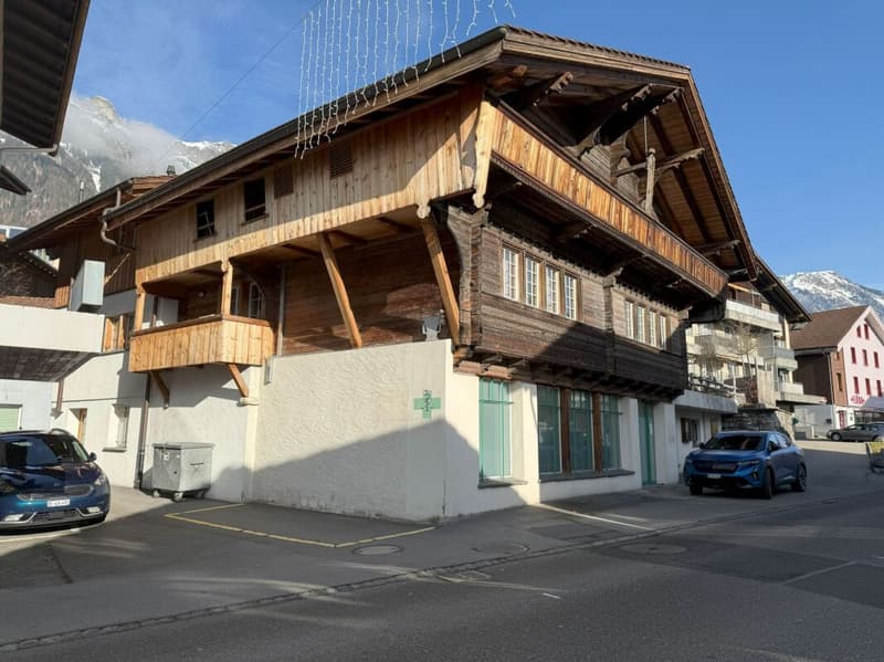 Maison d'habitation et de commerce dans un emplacement central (2)