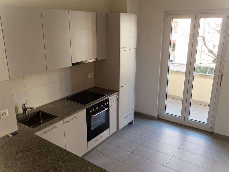 Appartement 2.5 pièces lumineux à louer – Lausanne, av. de la Dôle (6)