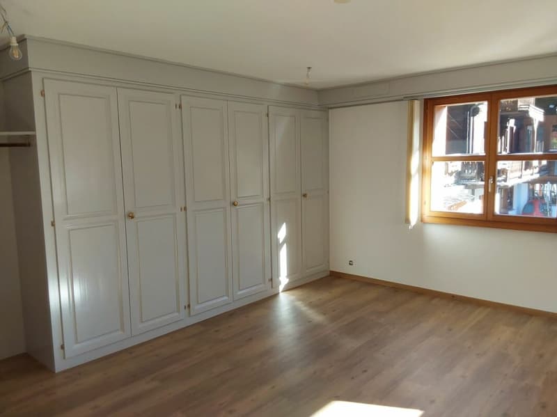 Bureau (4)