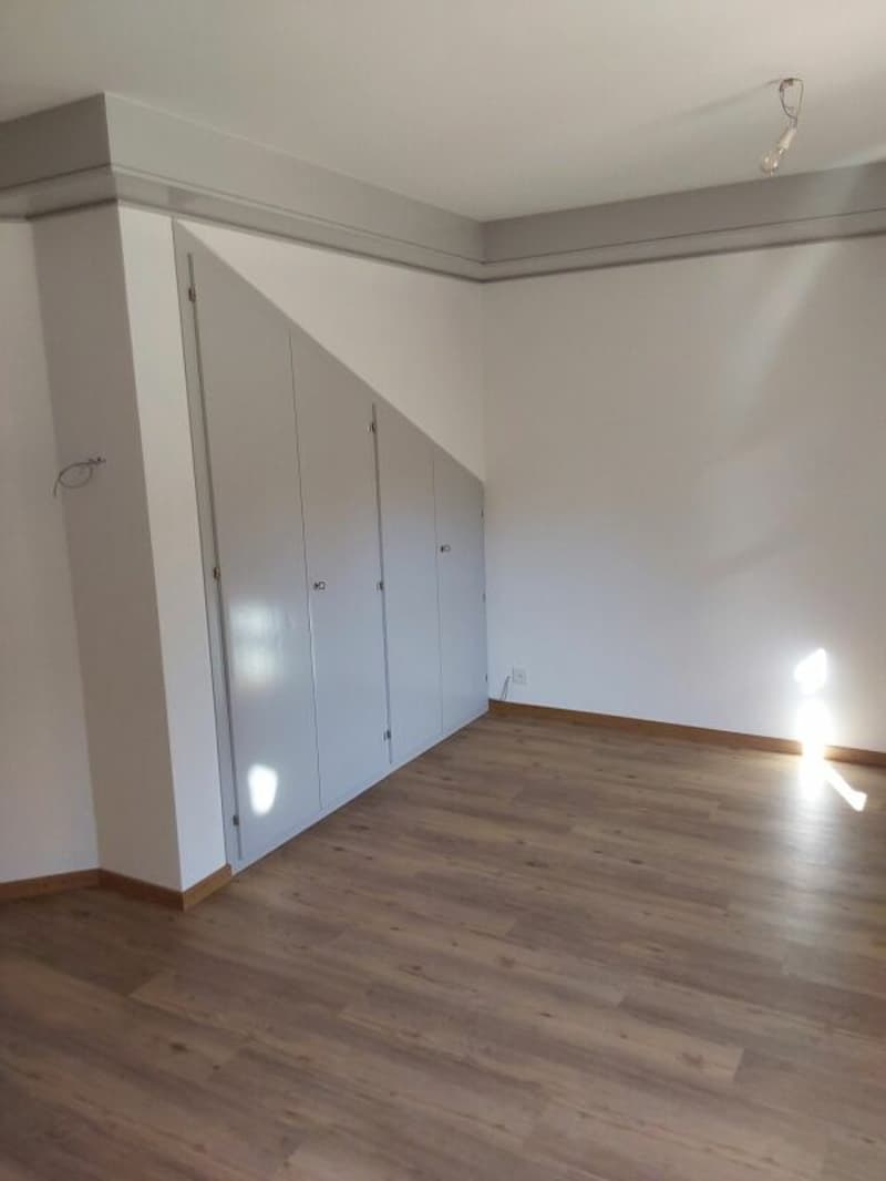Bureau (6)