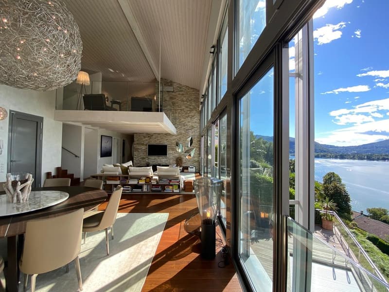 Lofty modern home with breathtaking lake views (2)