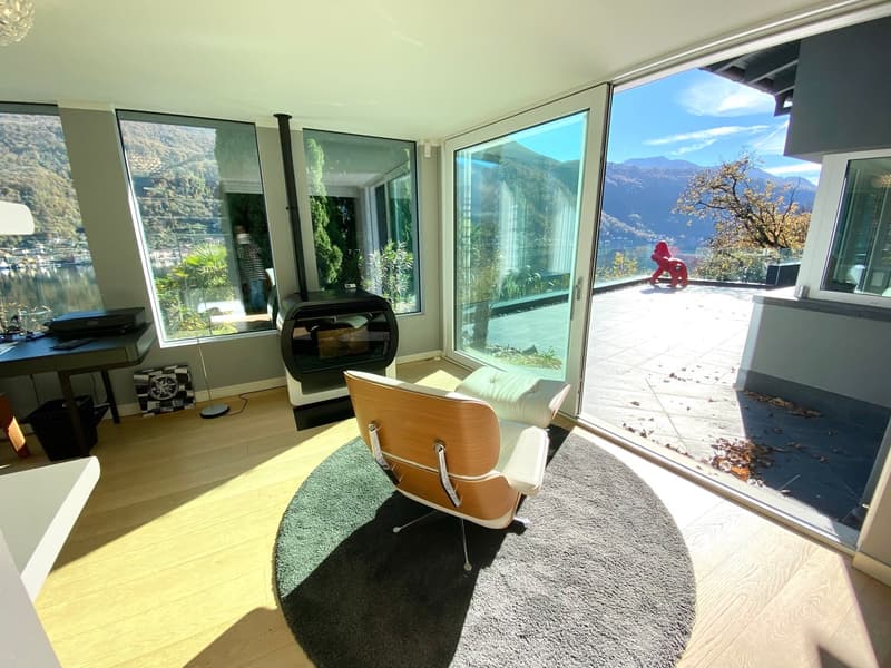 Stylish villa with private Spa & pool overlooking the lake (14)