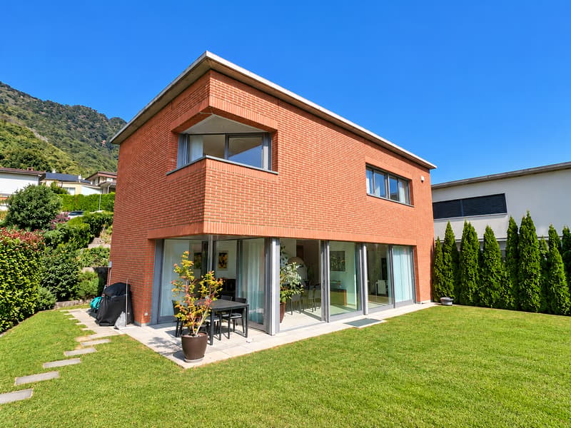 Bedano vendiamo incantevole casa unifamiliare di 6.5 locali (1)