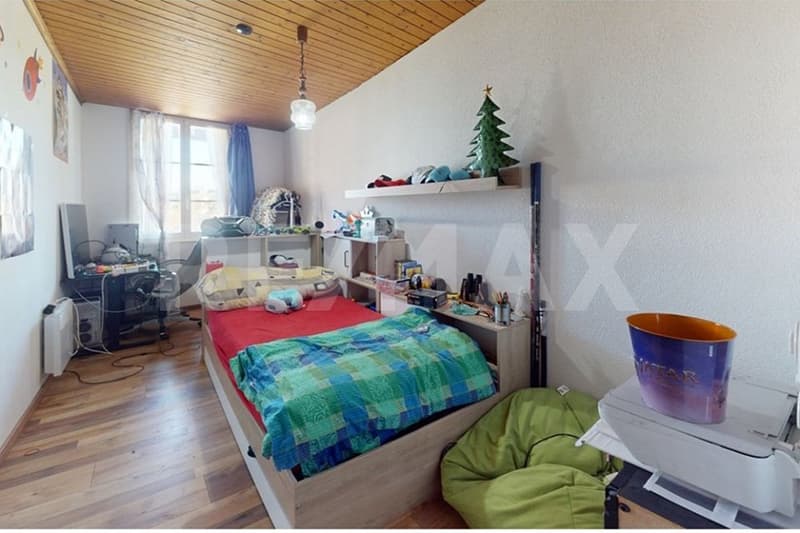 Charmantes Bauernhaus mit zwei Wohnungen, grossem Umschwung und vielseitigem Potenzial (11)