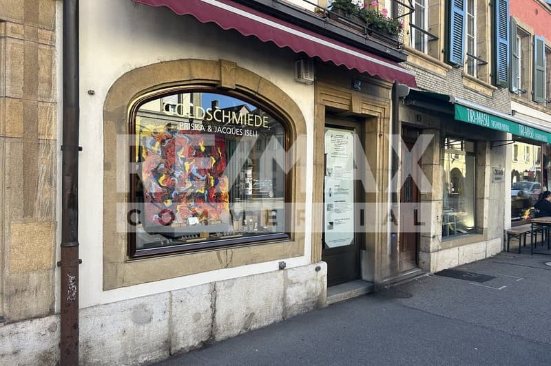Attraktives Ladenlokal im Herzen von Nidau zentral, vielseitig nutzbar und mit Schaufenster (1)