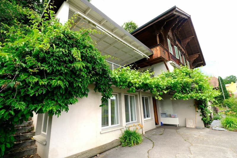 GROSSEN IMMOBILIEN - Charmantes Chalet mit See- und Bergsicht in Goldiwil (3)