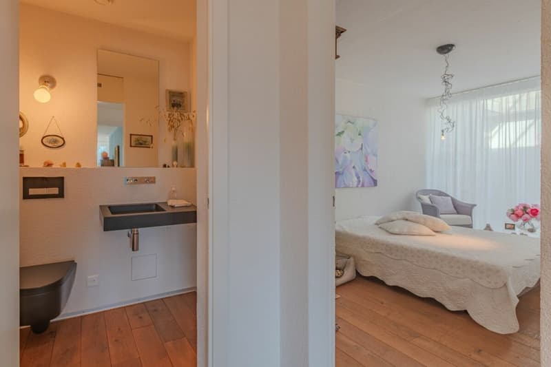 GROSSEN IMMOBILIEN - Exklusives 5.5-Zimmer-Terrassenhaus mit Panorama auf Aaretal und Berner Alpen (12)