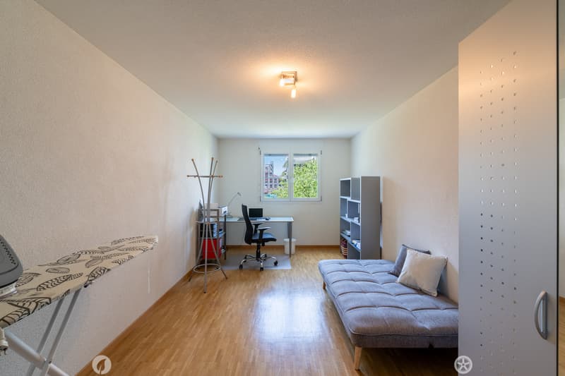 Wohnen mit Komfort: Geräumige 5.5-Zimmer-Wohnung in Biel! (7)