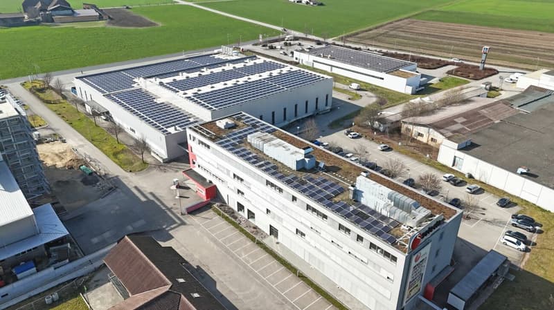 904 m2 d'espace commercial/bureaux (13)