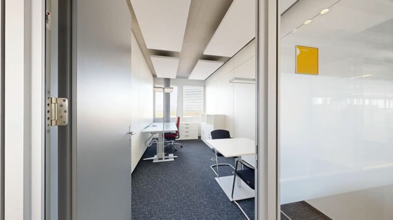 904 m2 d'espace commercial/bureaux (8)