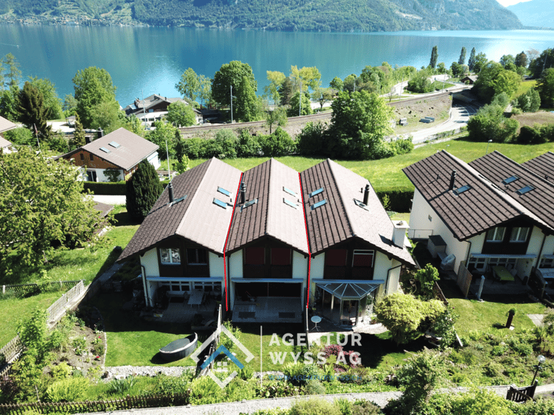 Agentur Wyss AG: Schönes 4.5 Zi. REFH in Faulensee mit Seesicht (3)