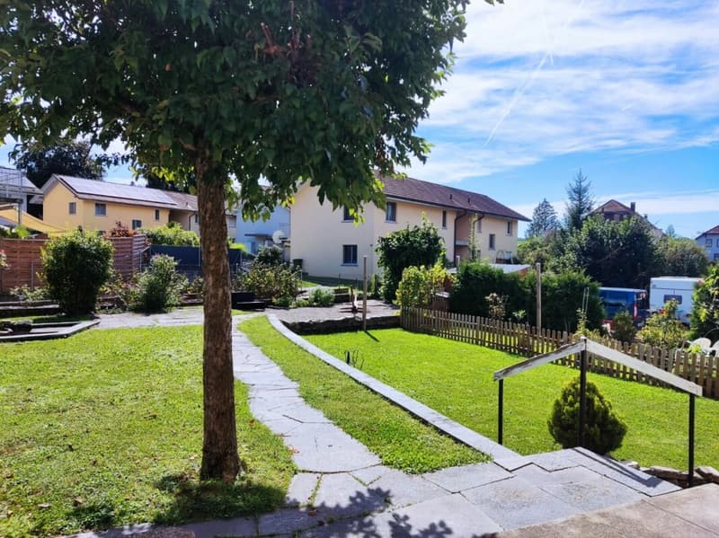 Im schönen und freundlichen Ort Diessbach bei Büren (nähe Lyss) haben wir ab sofort folgende Wohnung zu vermieten: 55m2 grosse Loftstil, 2.5 Zimmer Erdgeschosswohnung mit Garten (7)
