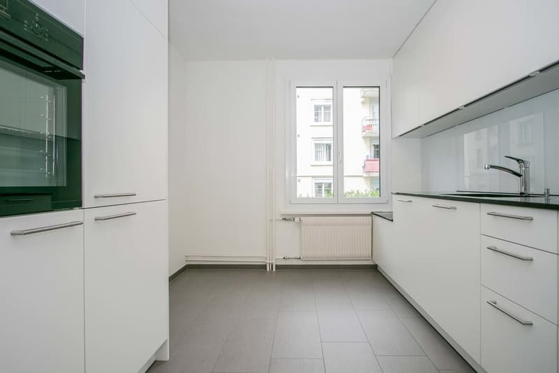 Küche mit Platz für Esstisch