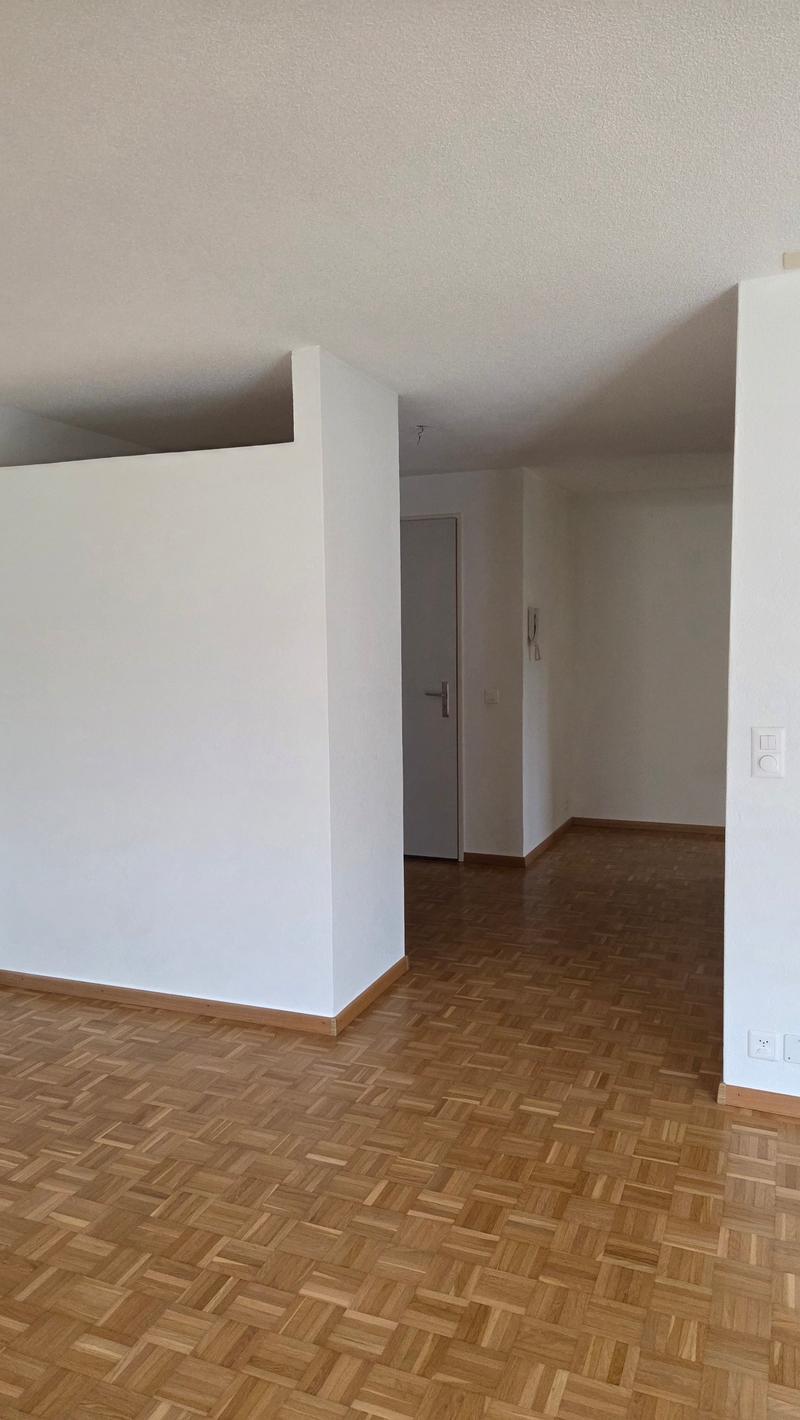 Appartement situé dans un immeuble avec ascenseur. (3)