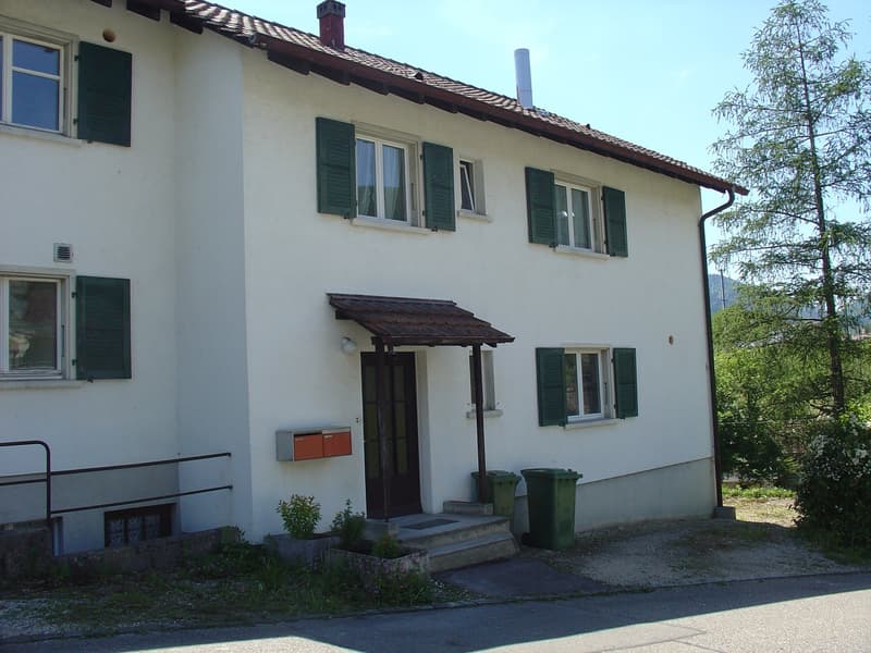3.5 pièces situé dans une petite maison de 2 appartements. (11)