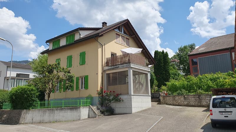 Appartement de 3 pièces à moins de trois minutes du centre-ville. (21)