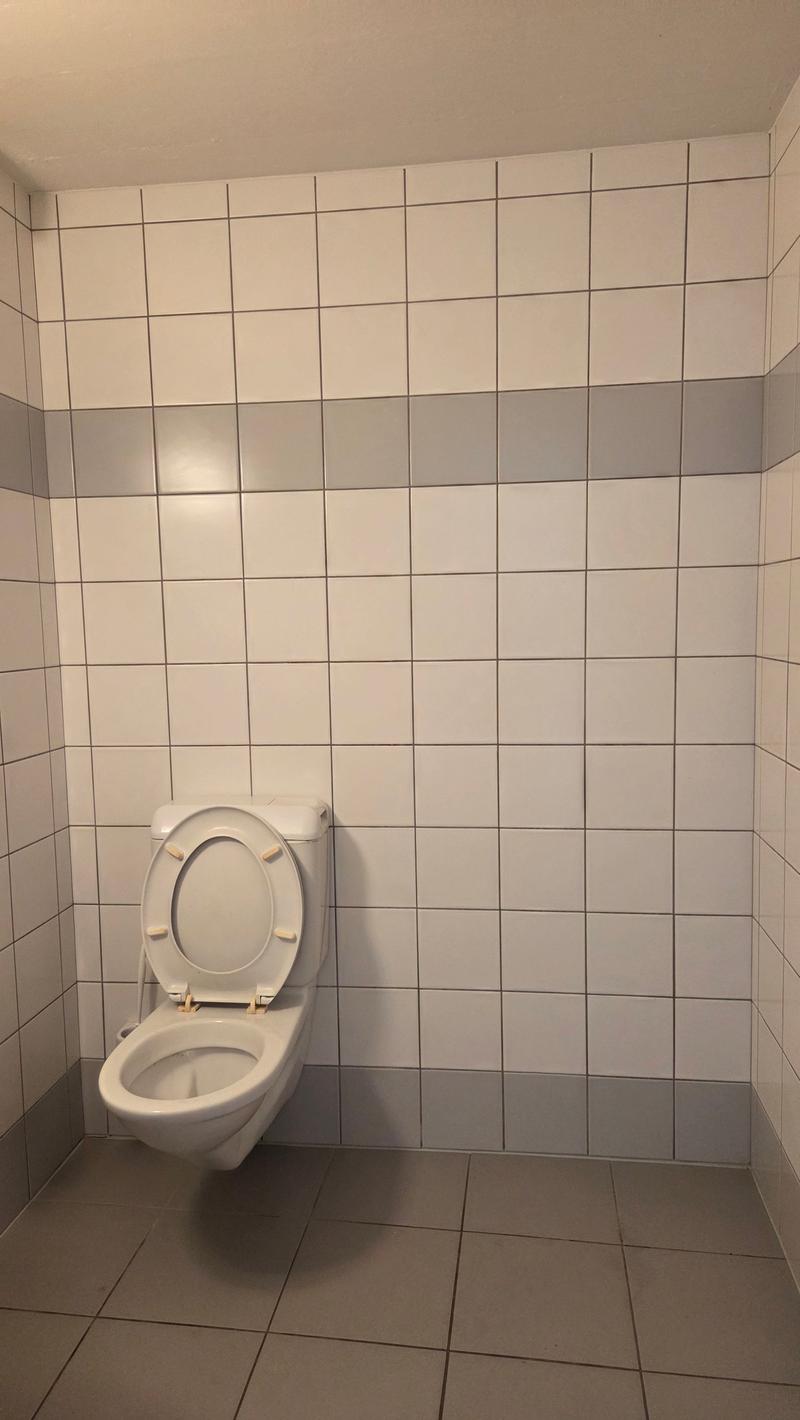 Logement en duplex situé entre le centre-ville et la gare CFF (13)