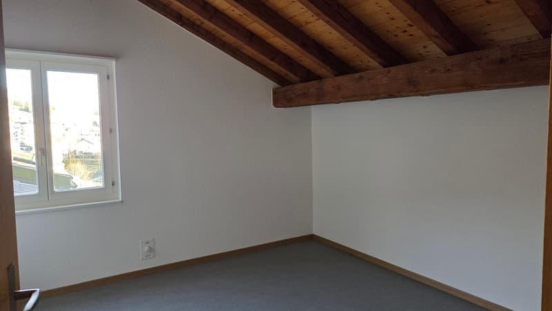Logement en duplex situé entre le centre-ville et la gare CFF (7)