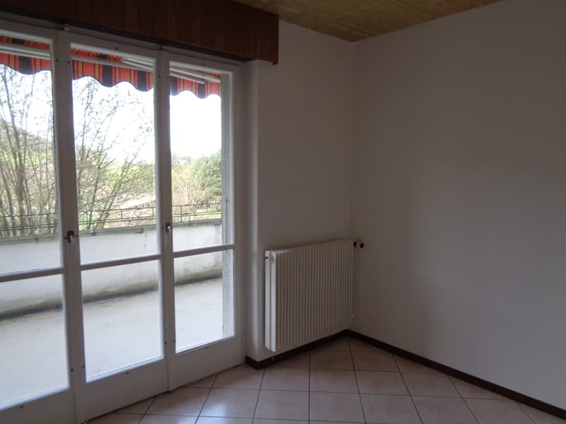 Appartement de 4.5 pièces sur les hauts du village avec balcon. (13)