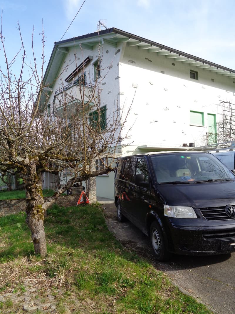 Appartement de 4.5 pièces sur les hauts du village avec balcon. (18)
