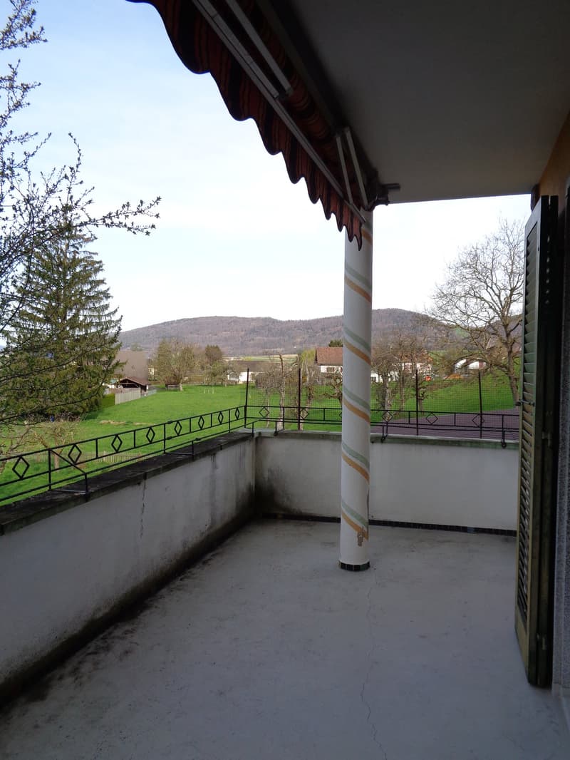Appartement de 4.5 pièces sur les hauts du village avec balcon. (15)
