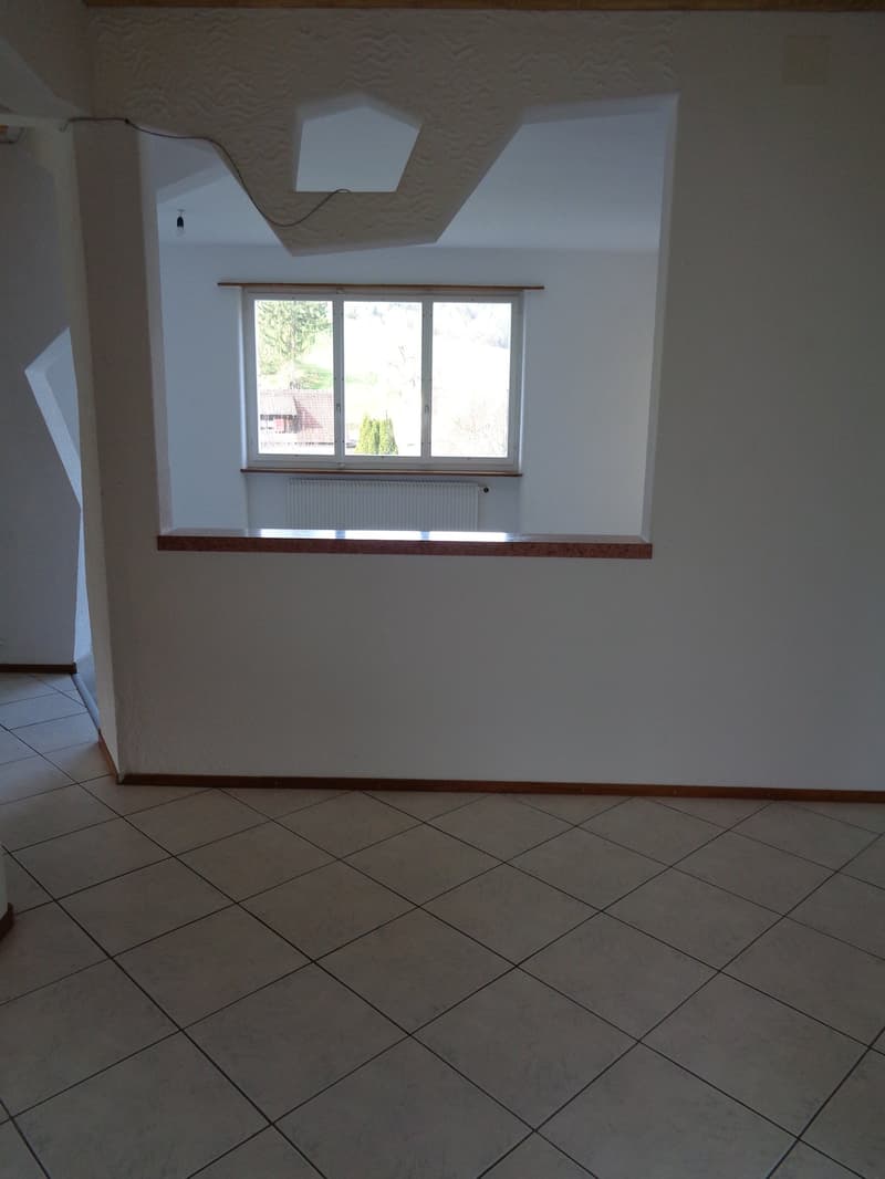 Appartement de 4.5 pièces sur les hauts du village avec balcon. (10)