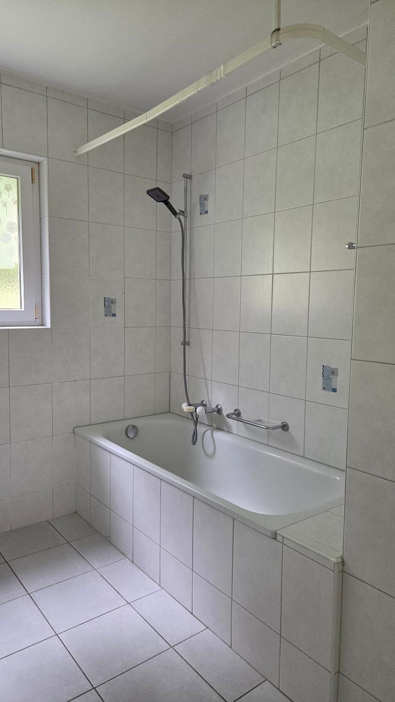 Appartement situé dans un petit immeuble de 4 logements. (7)