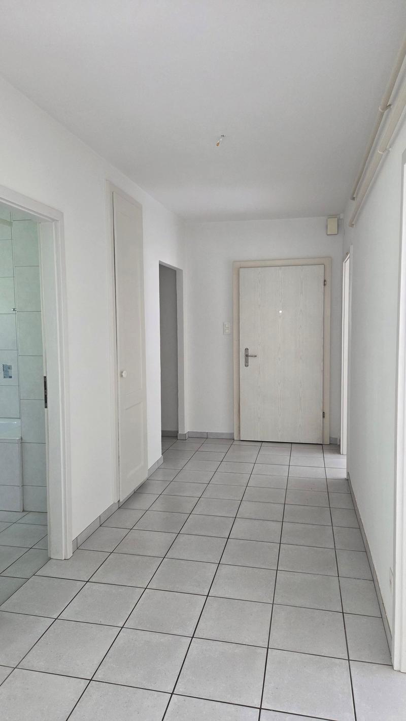 Appartement situé dans un petit immeuble de 4 logements. (13)