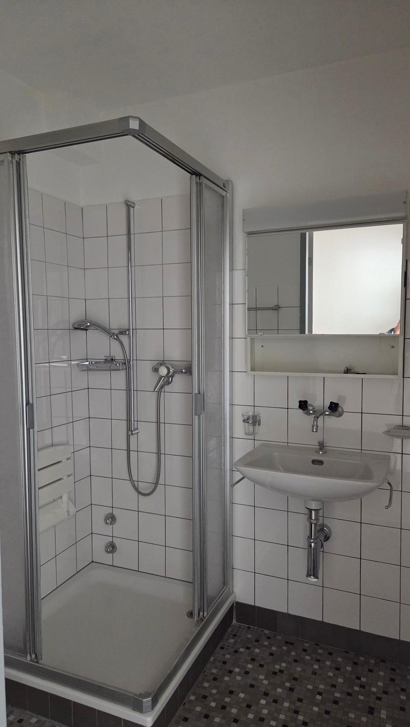 Appartement adapté dans résidence pour personnes âgées. (8)