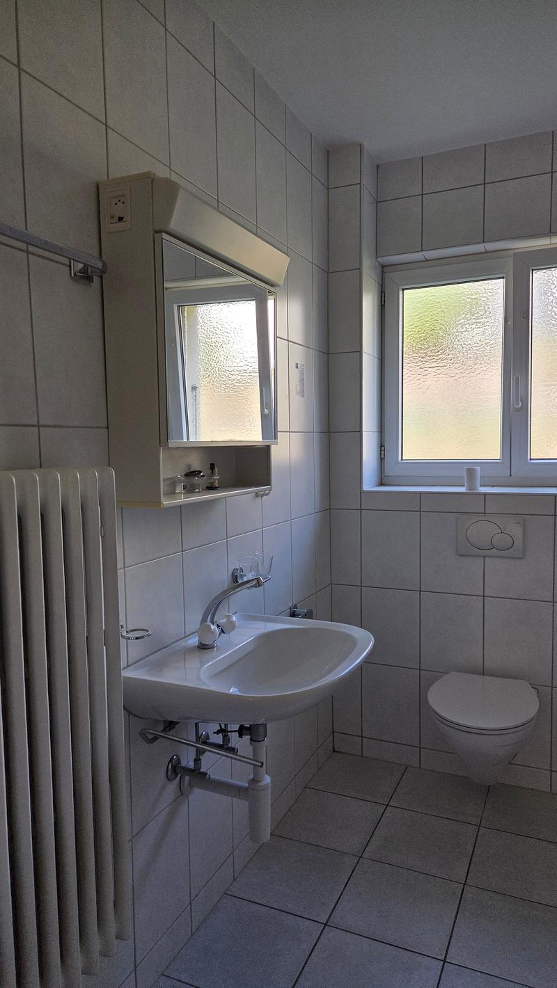Appartement situé dans un petit immeuble de 4 logements. (8)