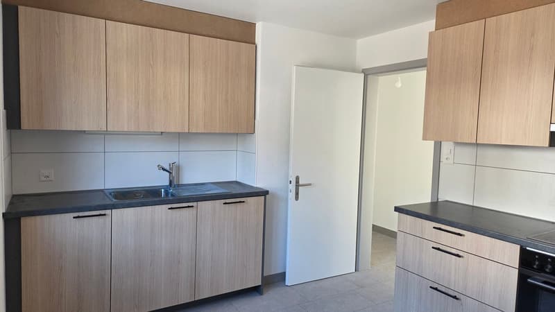 Appartement situé dans un quartier ensoleillé. (4)