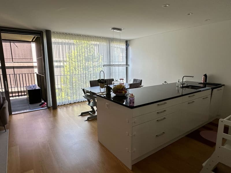 MODERNE 3,5 ZIMMER WOHNUNG MIT SÜDWEST-BALKON NAHE STADT UND RHEIN (8)