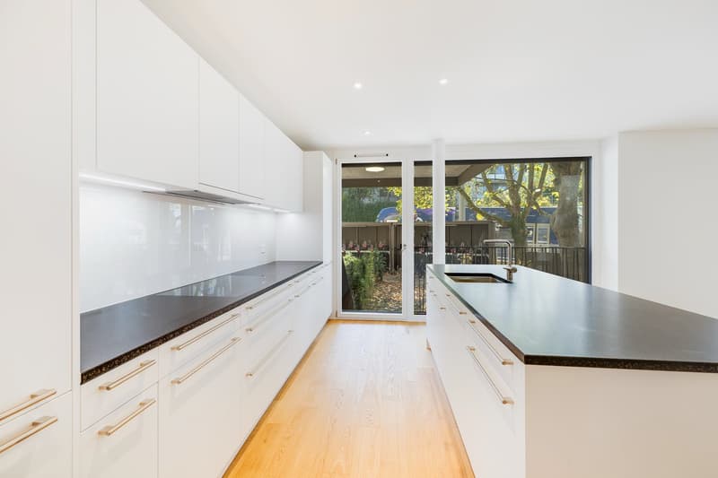 MODERNE GARTEN-MAISONETTE – URBAN WOHNEN IM GRÜNEN RIEHEN (W0.2) (1)