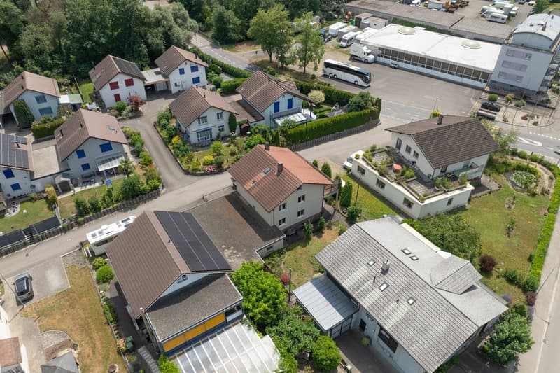 Charmantes 5-Zimmer-Einfamilienhaus in Studen – sofort verfügbar (27)