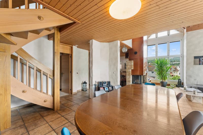 Grosszügige 5.5-Zimmer-Maisonettewohnung mit Cheminée und Weitsicht (5)
