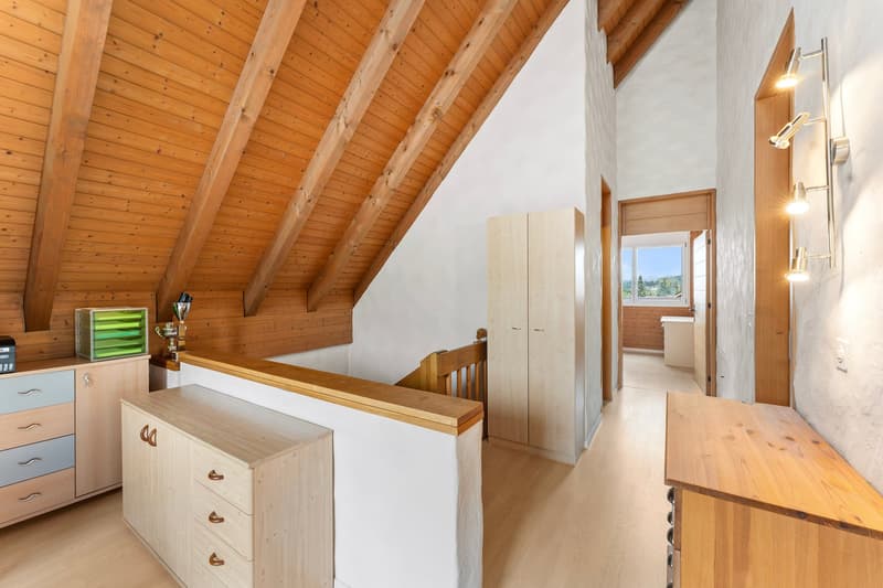 Grosszügige 5.5-Zimmer-Maisonettewohnung mit Cheminée und Weitsicht (20)