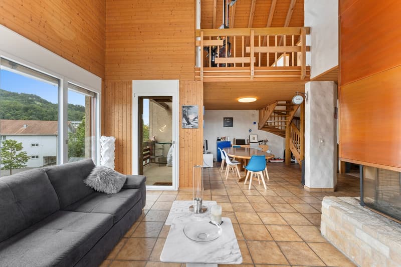 Grosszügige 5.5-Zimmer-Maisonettewohnung mit Cheminée und Weitsicht (3)
