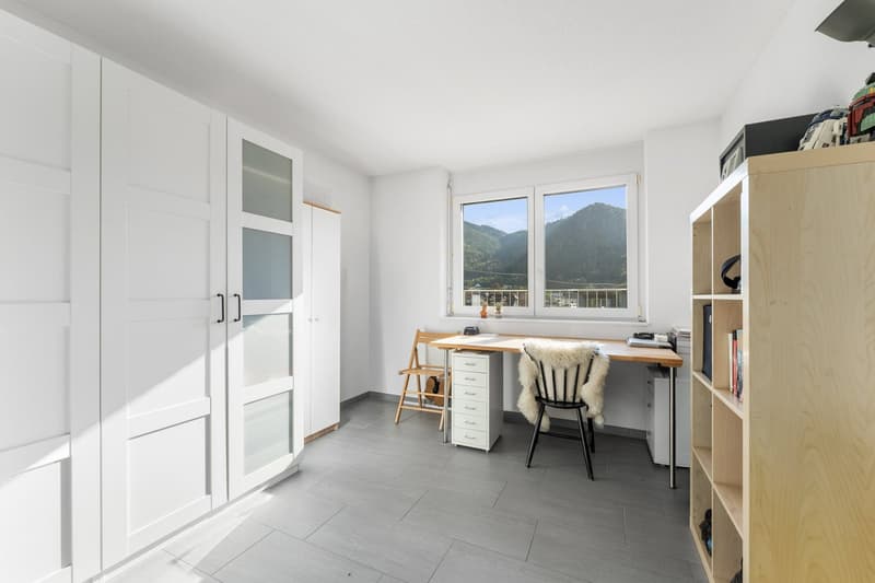 Attique 3,5 pièces, terrasse 29 m², vue Jura | 3.5-Zi.-Attika mit Terrasse (9)