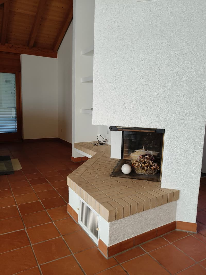 Einmalige Gelegenheit - Geräumige 7.5-Zimmer-Attikawohnung mit Panoramablick in Spiez (21)
