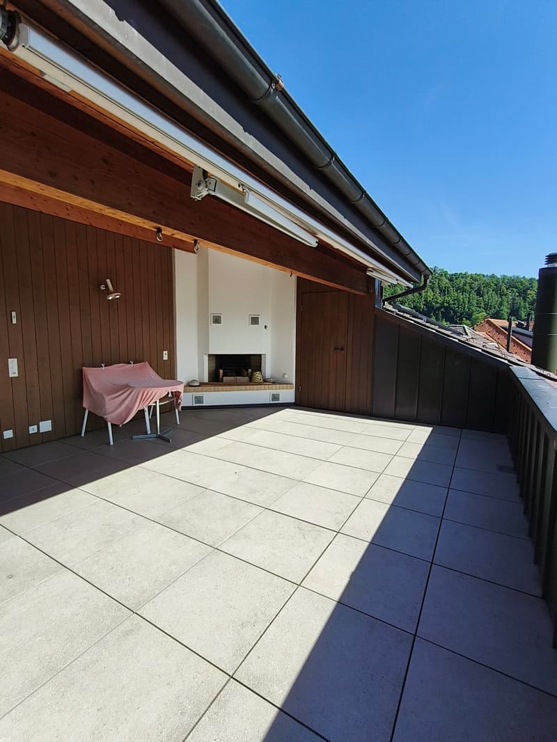 Einmalige Gelegenheit - Geräumige 7.5-Zimmer-Attikawohnung mit Panoramablick in Spiez (25)