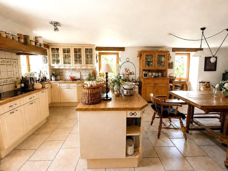 Authentique propriété villageoise au fort potentiel (2)