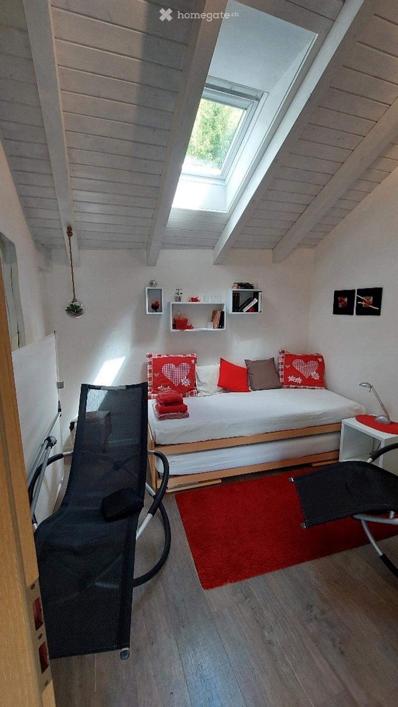 Charmante 3.5-Zimmer-Altbauwohnung mit traumhaftem Seeblick in Brienz (5)