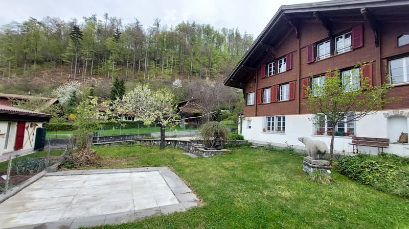 Charmantes Wohnhaus mit 2 Wohneinheiten in idyllischer Lage in Brienz BE (4)