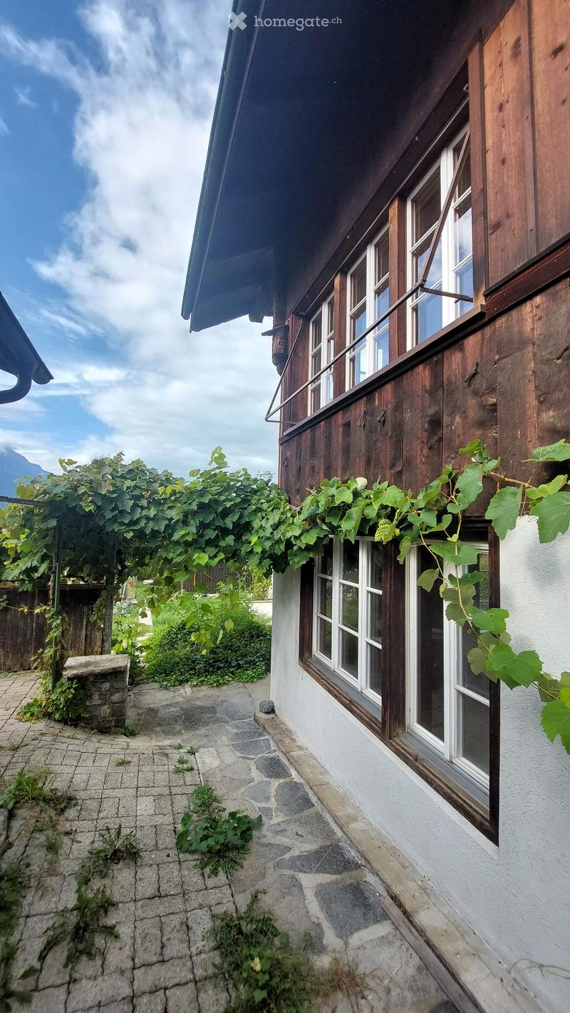 Charmantes Wohnhaus mit 2 Wohneinheiten in idyllischer Lage in Brienz BE (11)