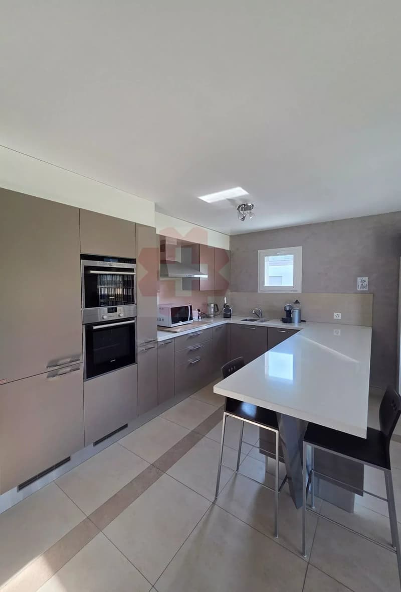Elegant 4-Bedroom Apartment in Bex, Switzerland (5)