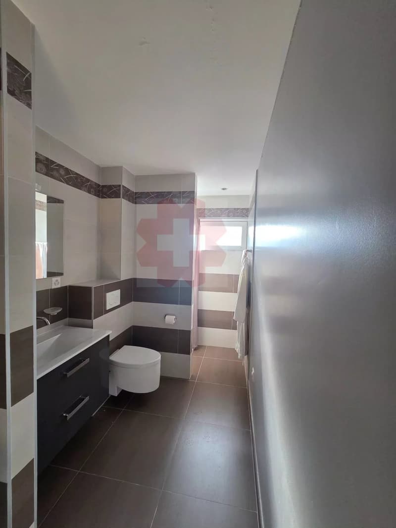 Elegant 4-Bedroom Apartment in Bex, Switzerland (11)