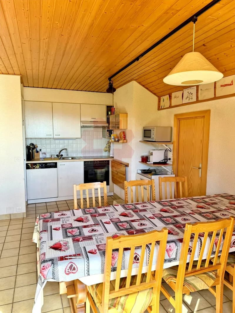 Charmant appartement 2.5 pièces en attique avec vue exceptionnelle Les Mosses (8)