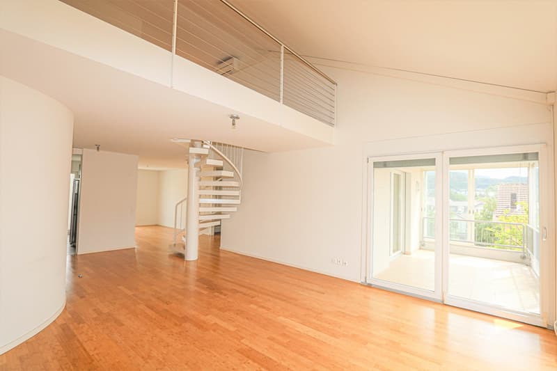 Grosszügige 5-Zimmer-Maisonette-Wohnung in Muttenz im Herzen von Muttenz (2)