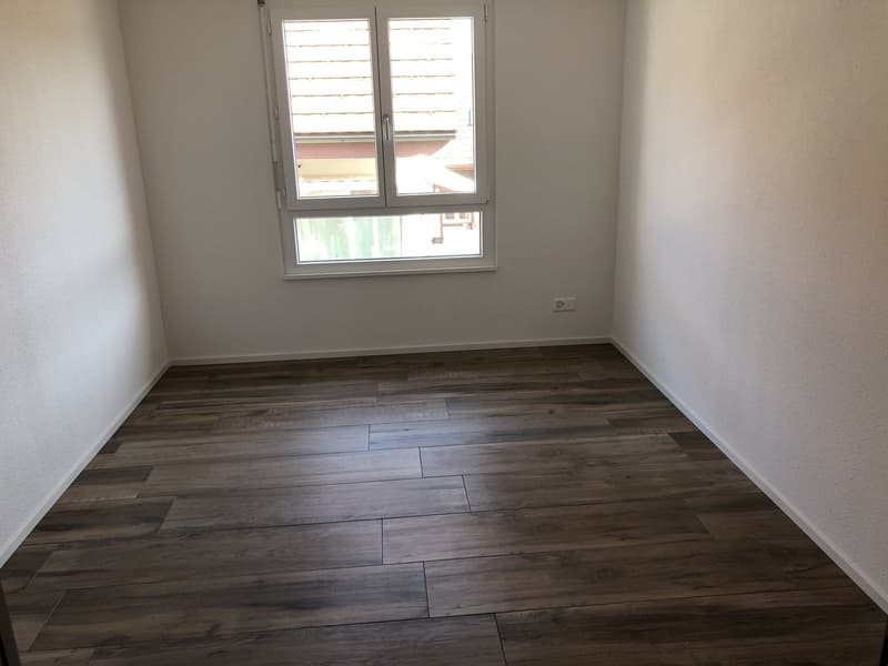 Moderne 3.5-EG-Zimmerwohnung mit Terrasse (5)