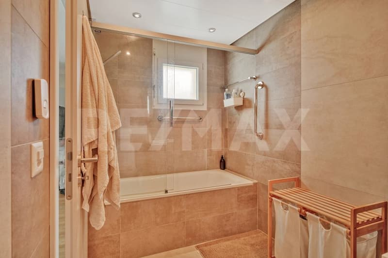 Dernier étage 4.5p | 148m² dont mezzanine, chauffage sol, CECB B Oron-la-Ville (6)